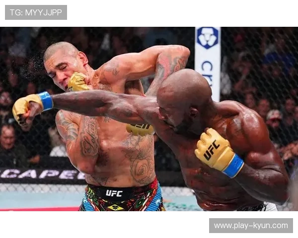 惠特克分析：巅峰科米尔风格将成佩雷拉卫冕之路最大考验